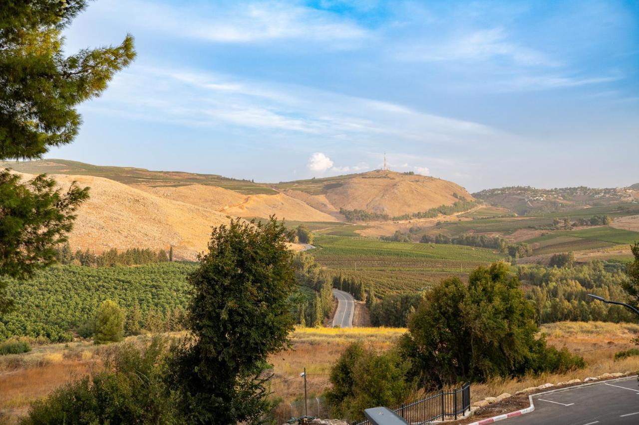 Kfar Giladi Hotel ภายนอก รูปภาพ