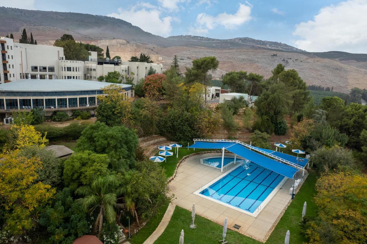 Kfar Giladi Hotel ภายนอก รูปภาพ